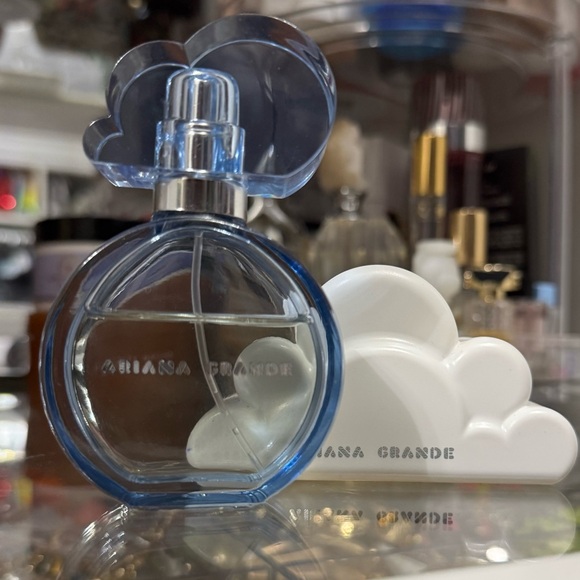 Ariana Grande Cloud Fragrance - Picture 3 of 4